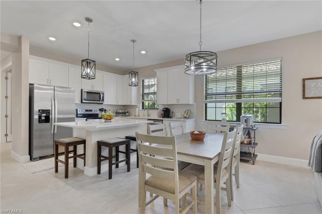 COUNTRY CLUB - Residential