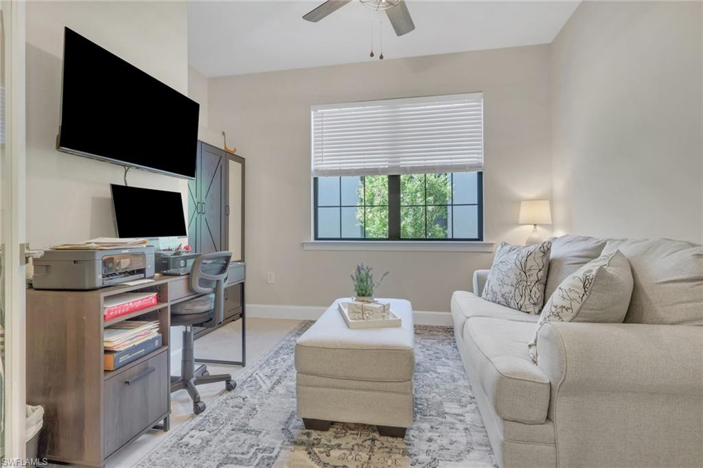 COUNTRY CLUB - Residential