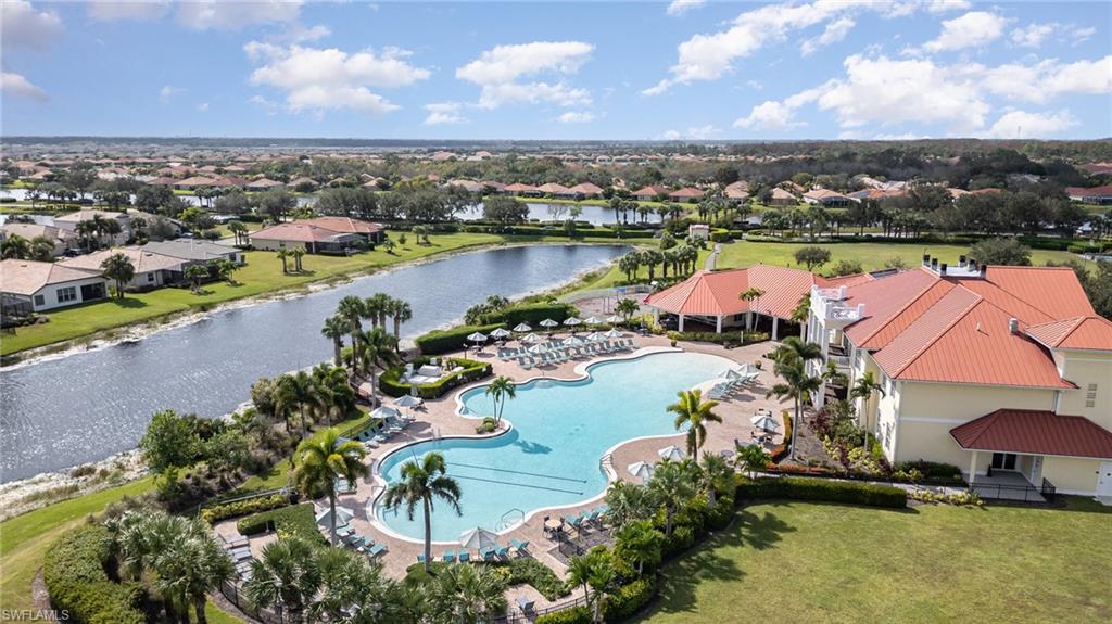 COUNTRY CLUB - Residential