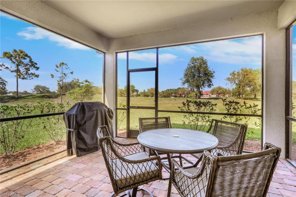 COUNTRY CLUB - Residential