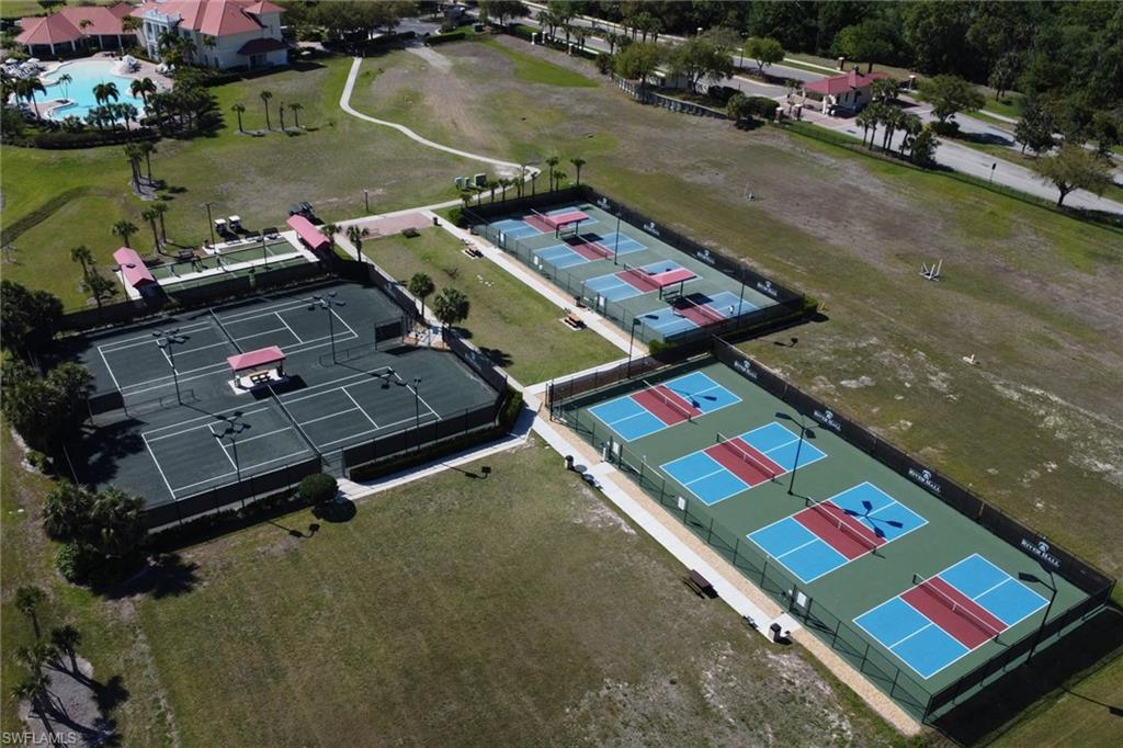 COUNTRY CLUB - Residential