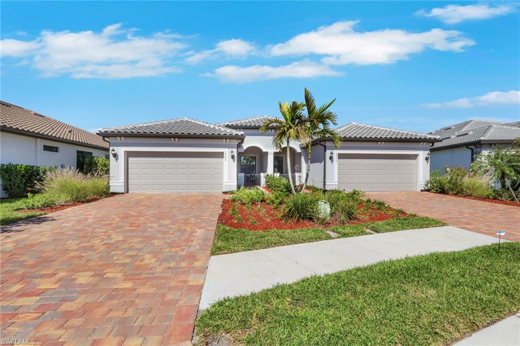 COUNTRY CLUB - Residential