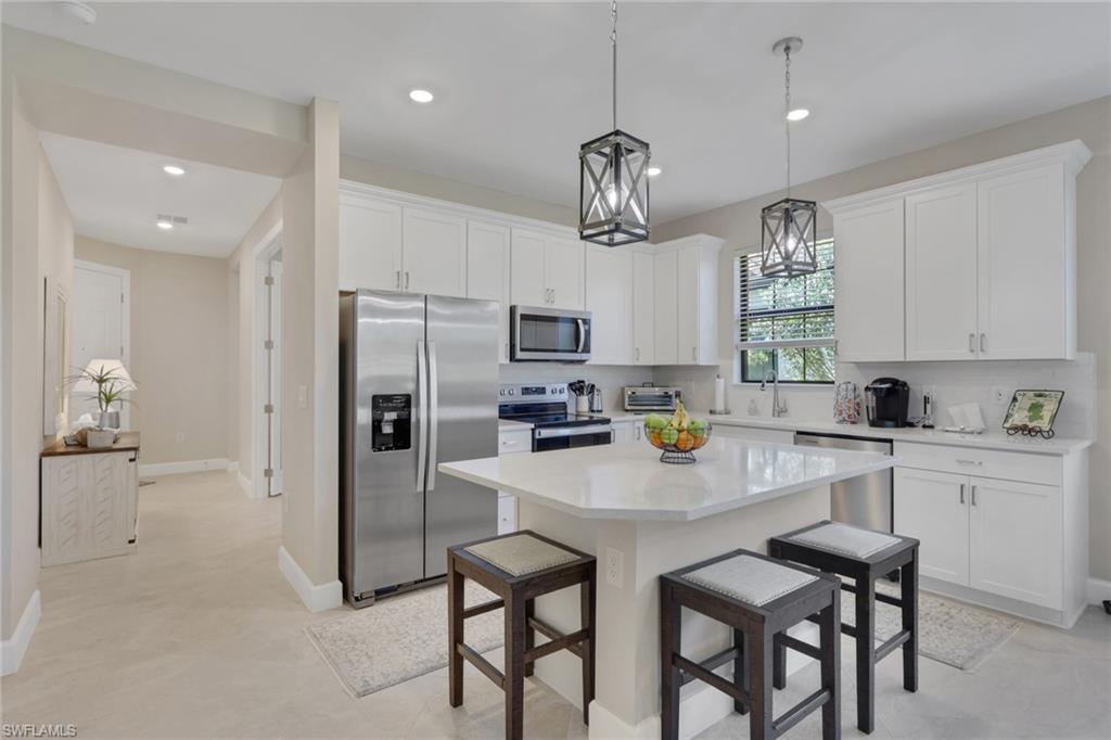 COUNTRY CLUB - Residential