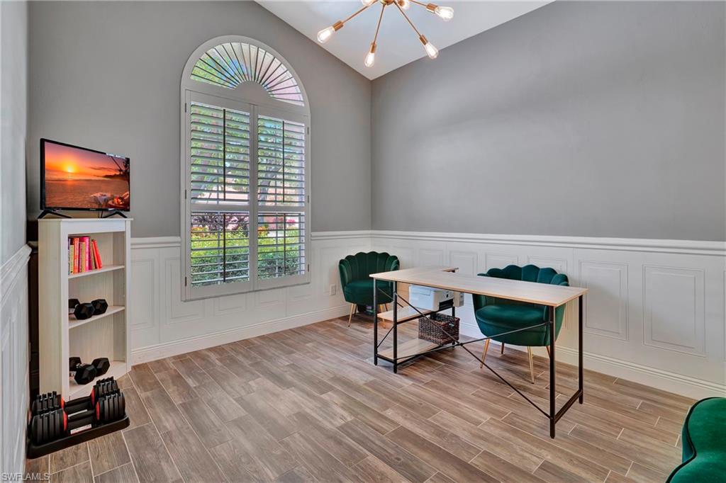 WILSHIRE LAKES - Residential