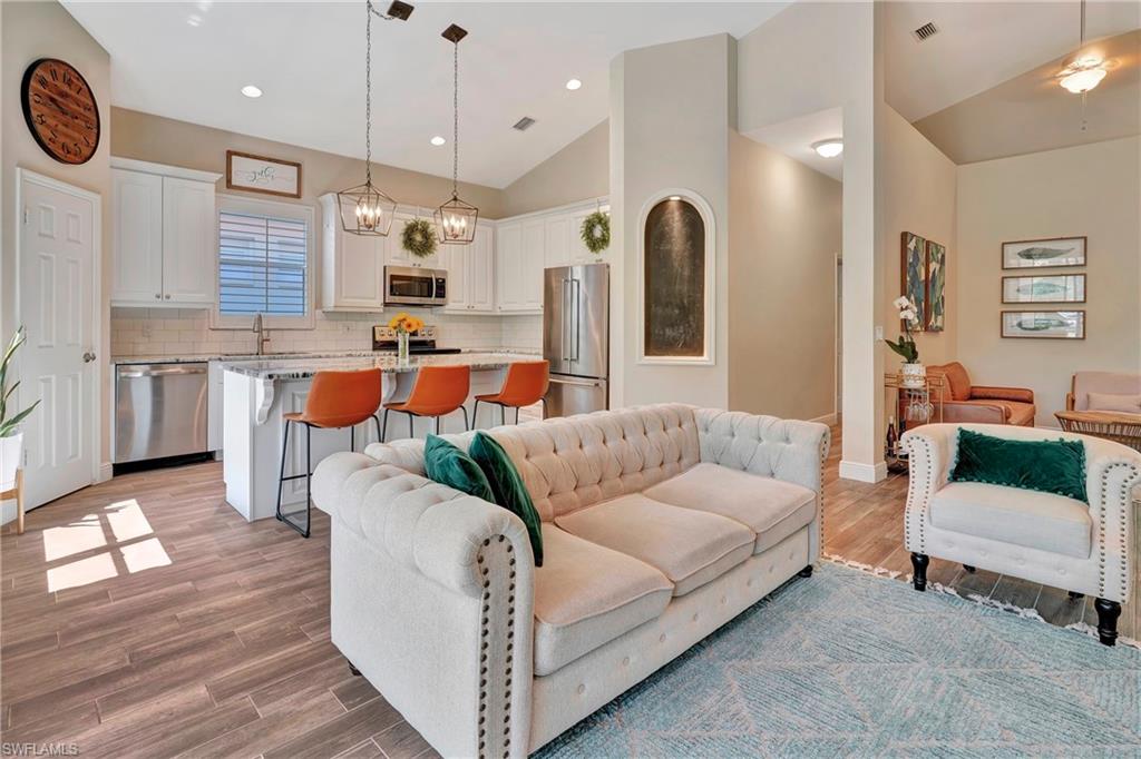 WILSHIRE LAKES - Residential