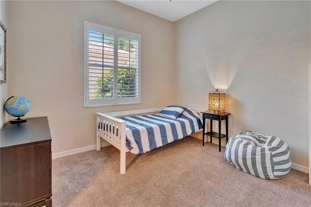 WILSHIRE LAKES - Residential