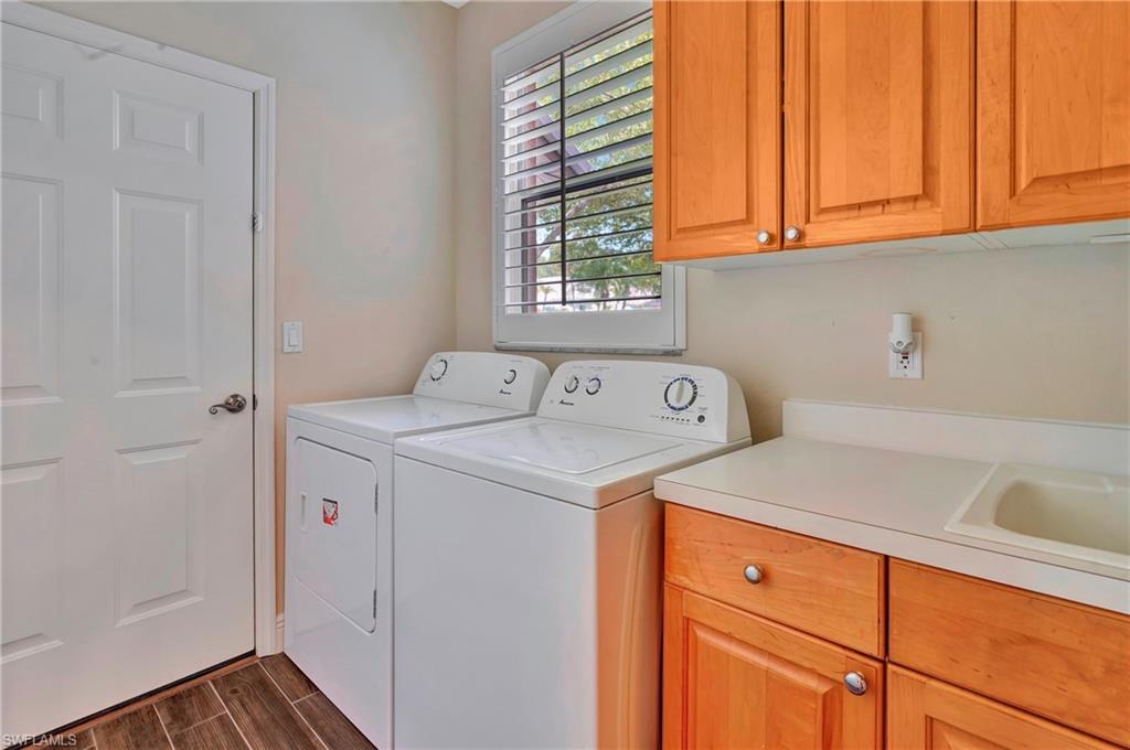 WILSHIRE LAKES - Residential