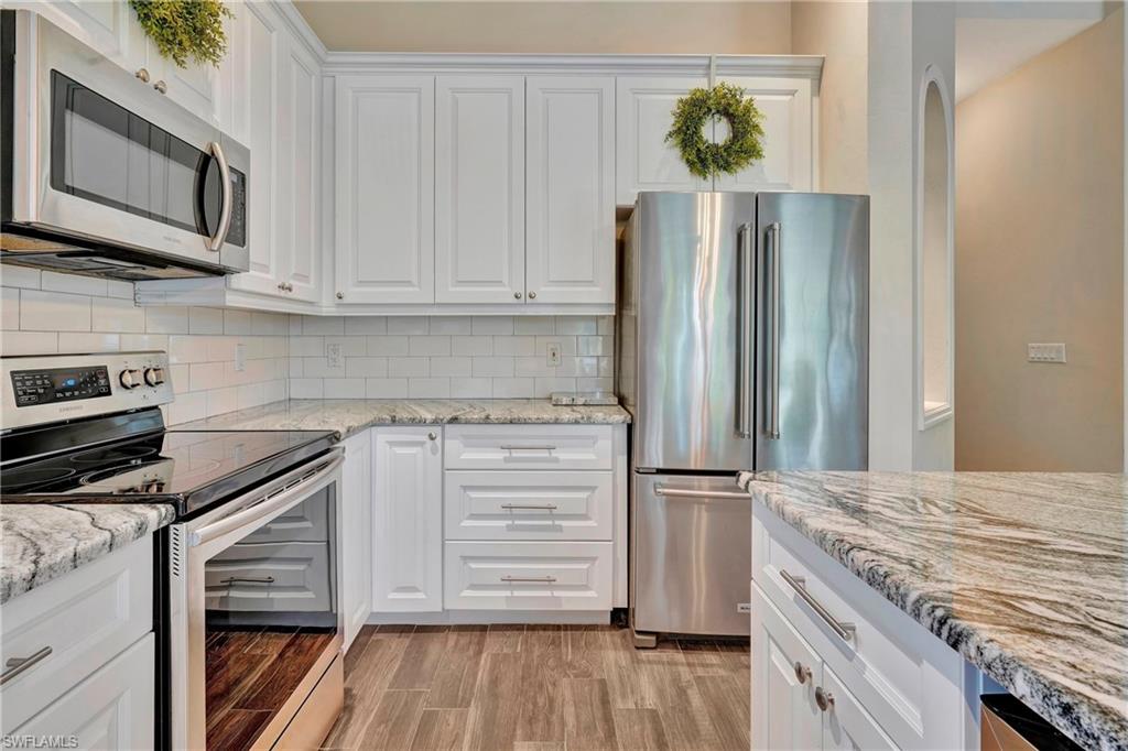 WILSHIRE LAKES - Residential