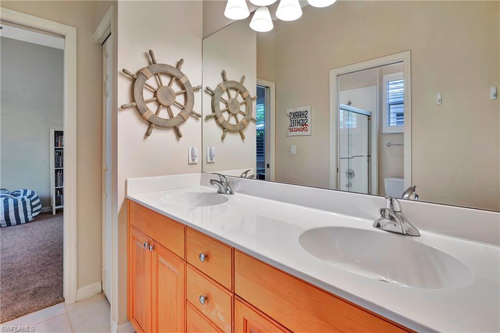 WILSHIRE LAKES - Residential