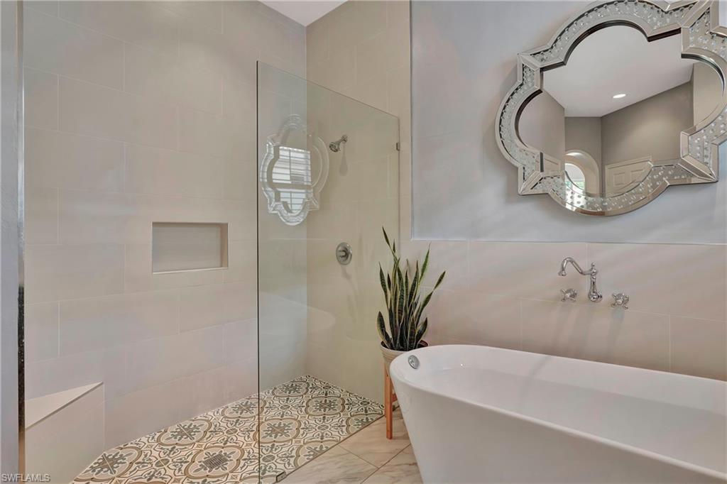 WILSHIRE LAKES - Residential