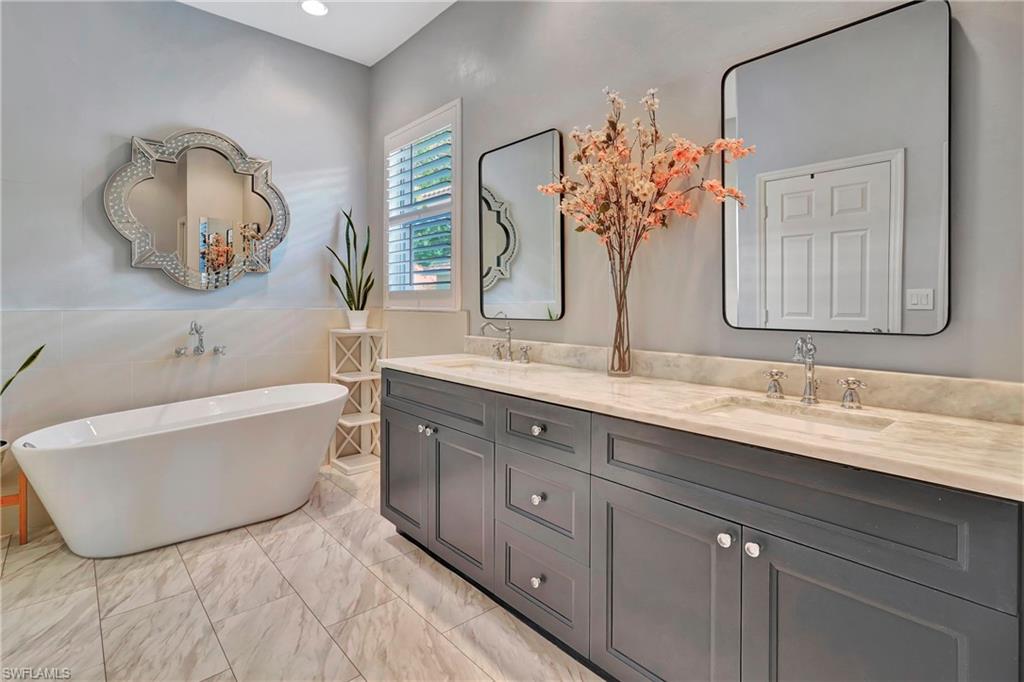 WILSHIRE LAKES - Residential