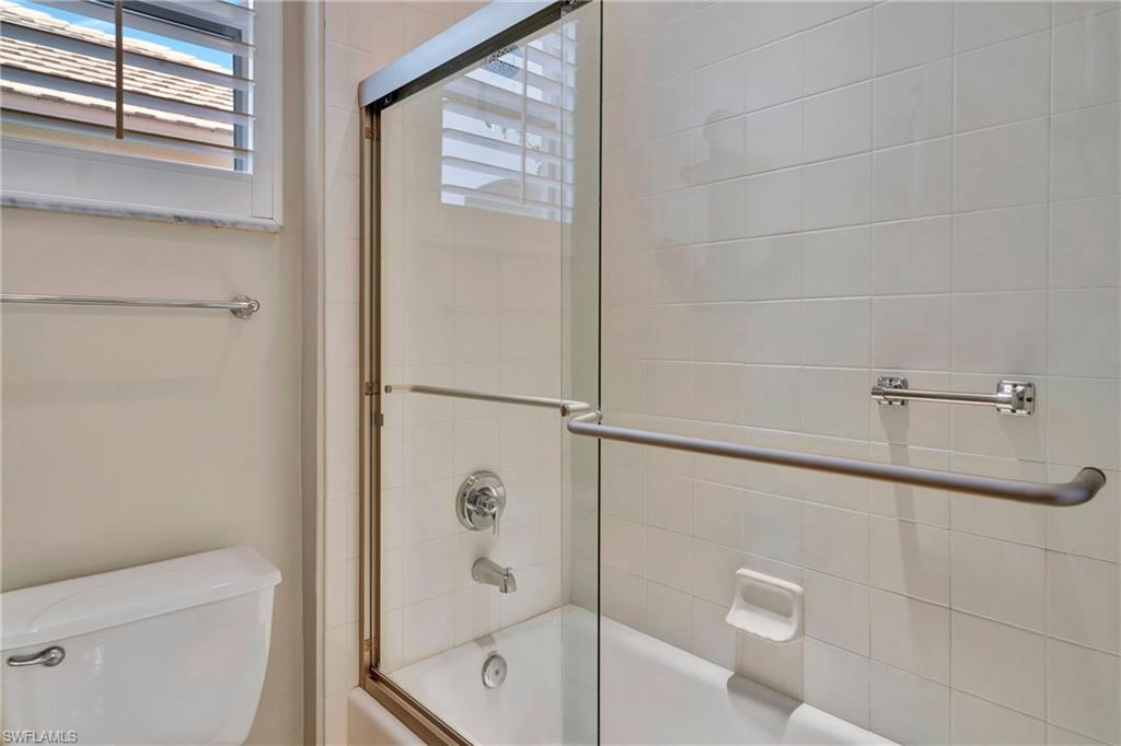 WILSHIRE LAKES - Residential