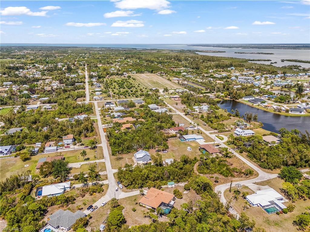 CHARLOTTE SHORES - Residential