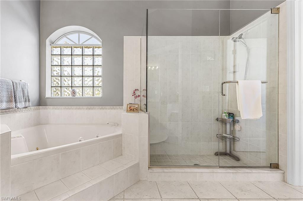 CHARLOTTE SHORES - Residential