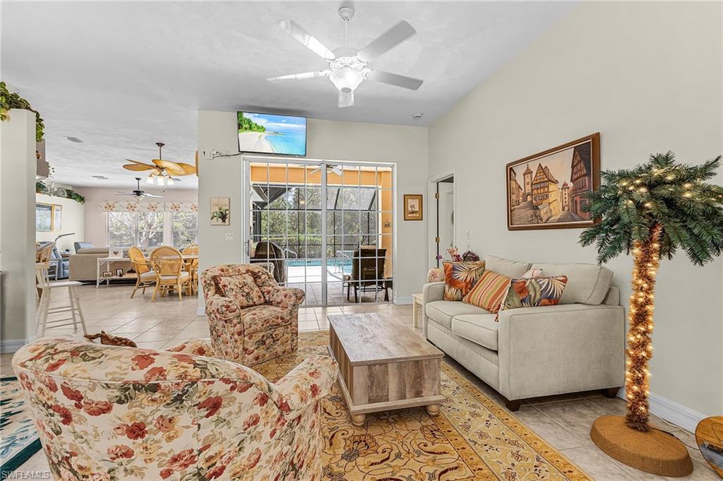 CHARLOTTE SHORES - Residential