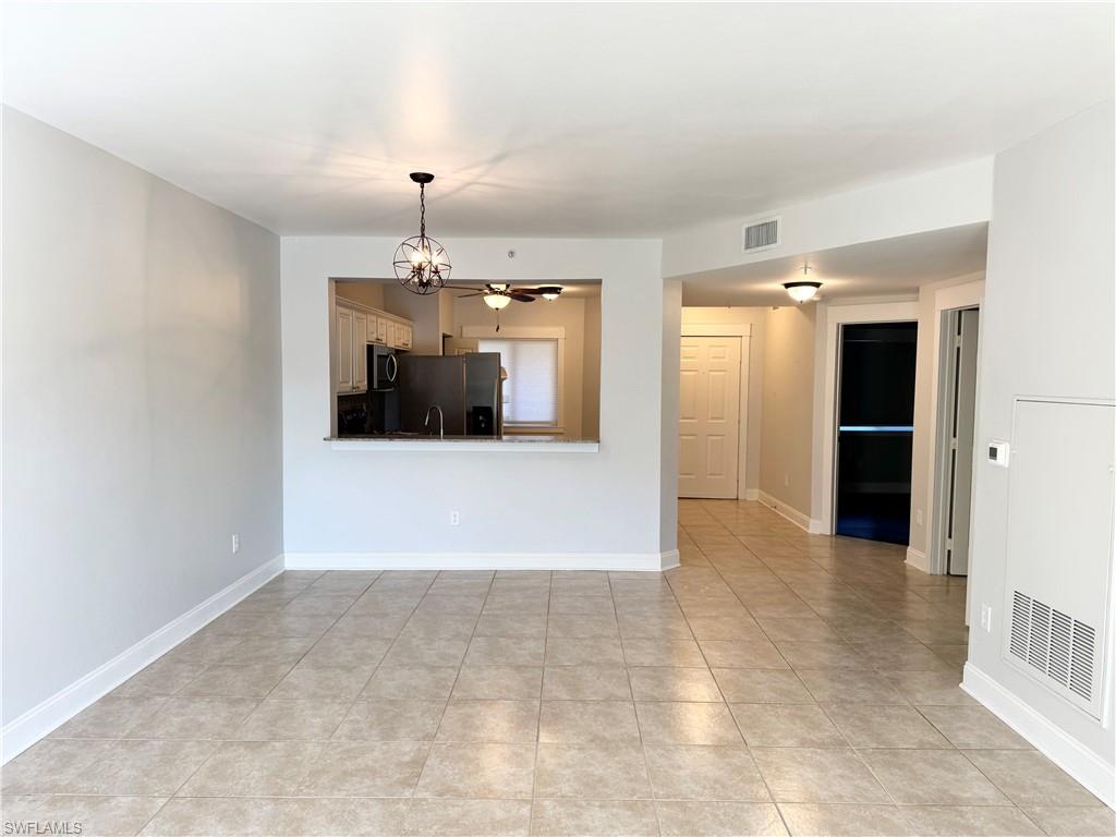 LAKESIDE HIDEAWAY - Residential Lease