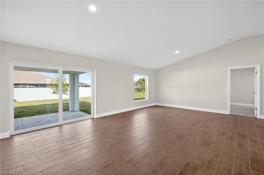 CAPE CORAL - Residential