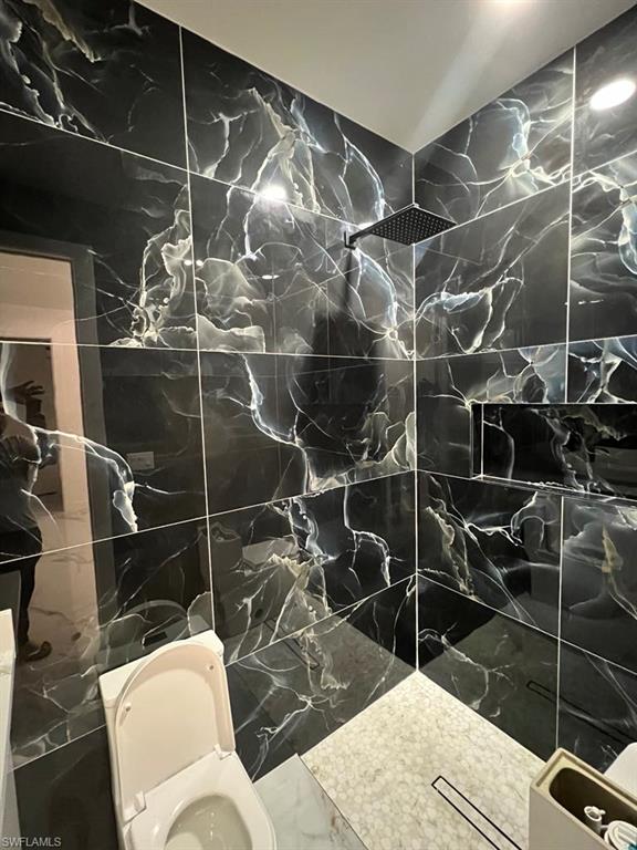 TWIN LAKES - Residential