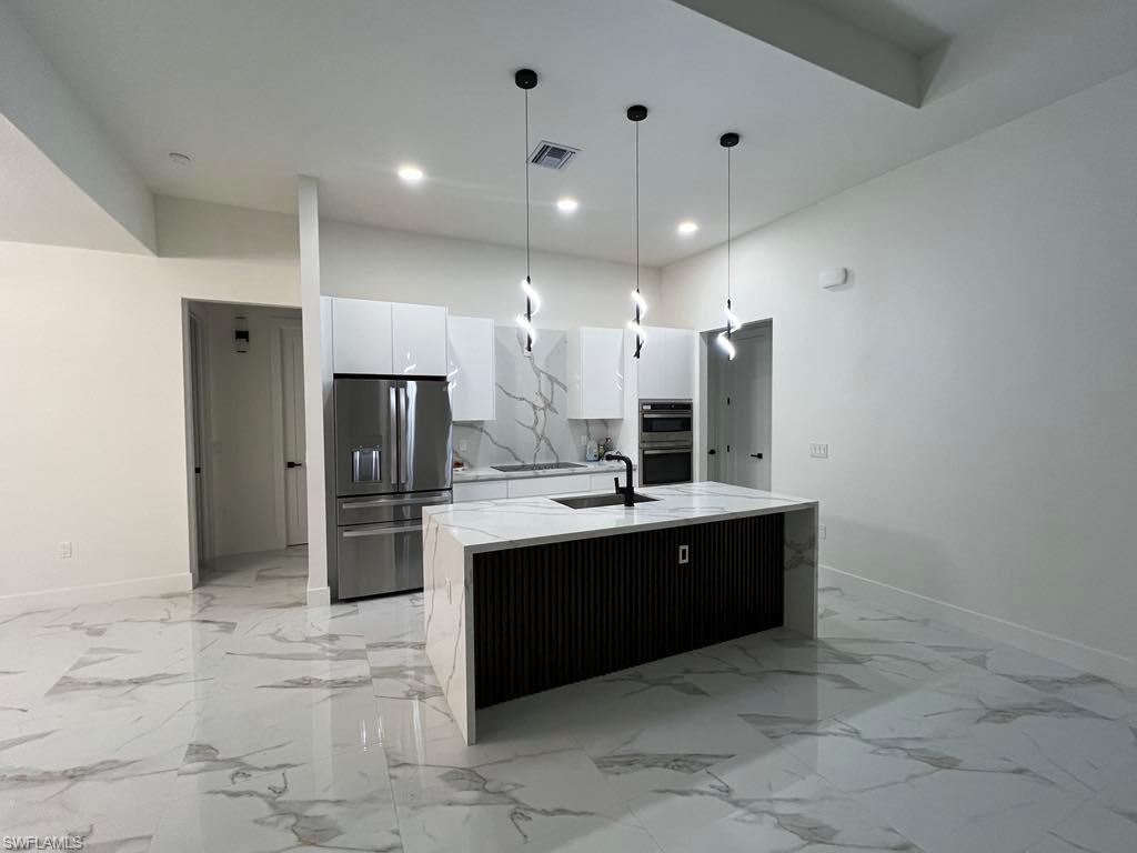 TWIN LAKES - Residential