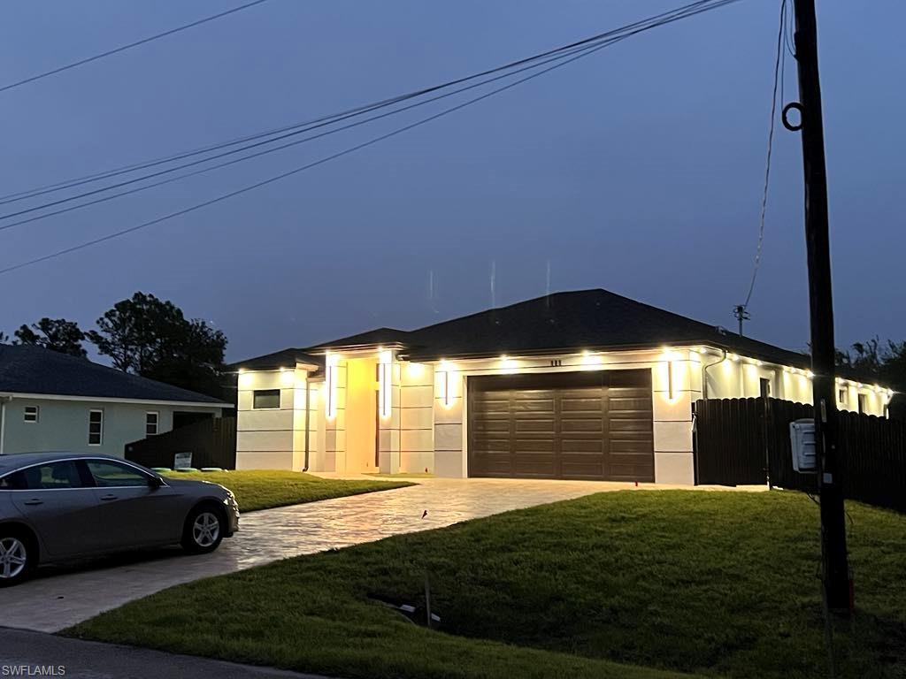 TWIN LAKES - Residential