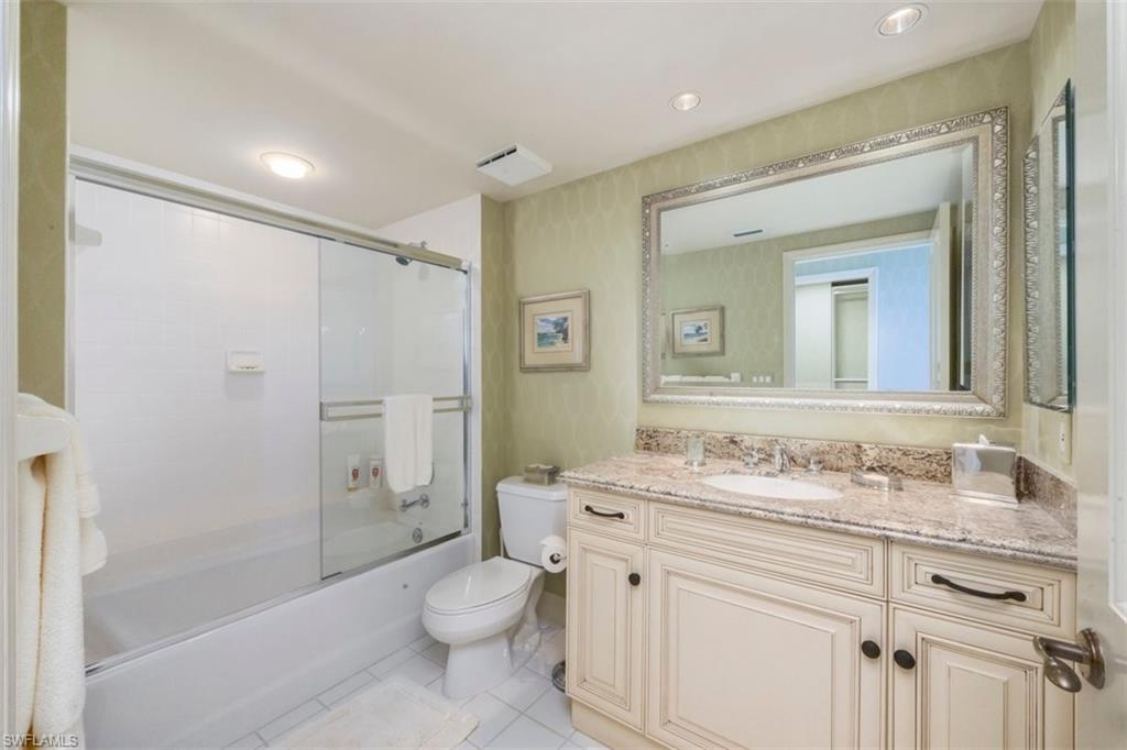 CARLYSLE AT BAY COLONY - Residential