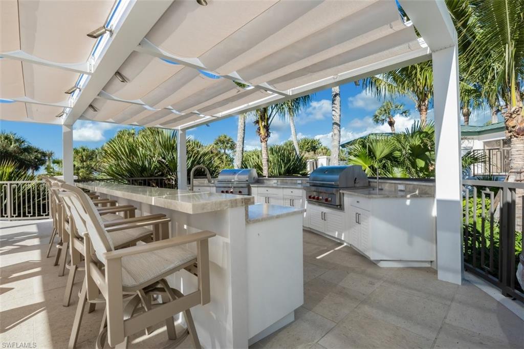 CARLYSLE AT BAY COLONY - Residential