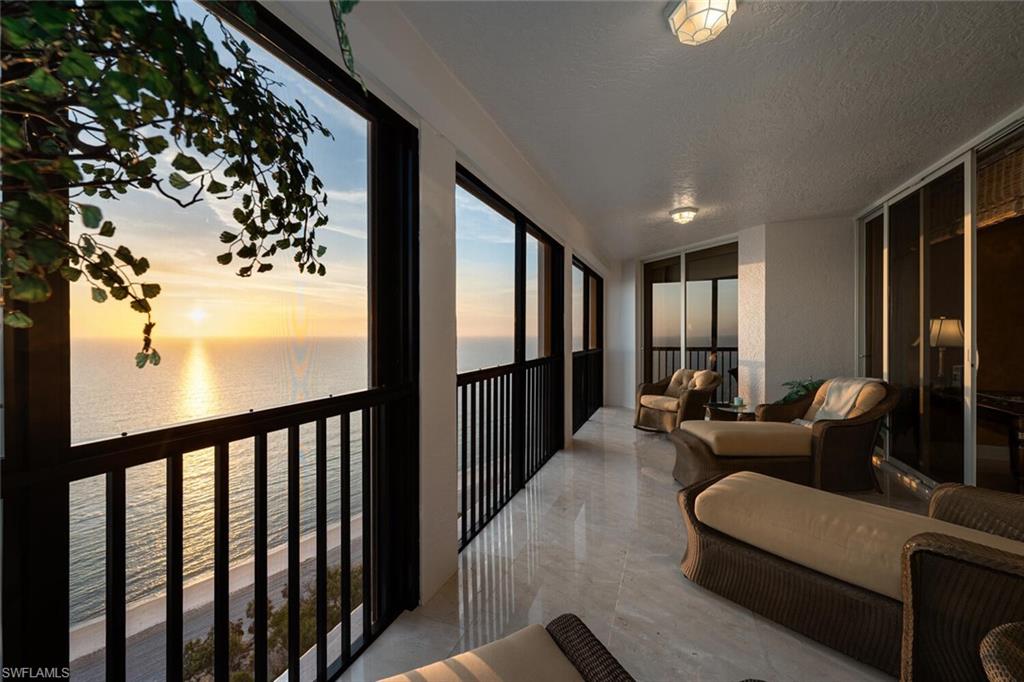 CARLYSLE AT BAY COLONY - Residential