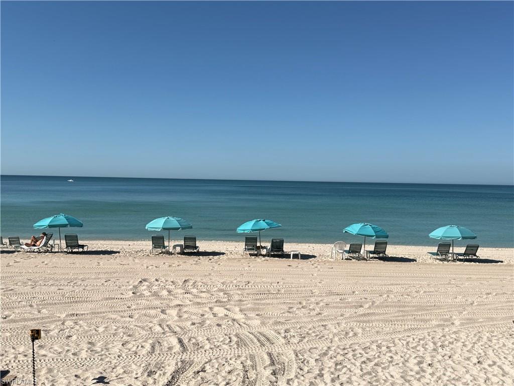 CARLYSLE AT BAY COLONY - Residential