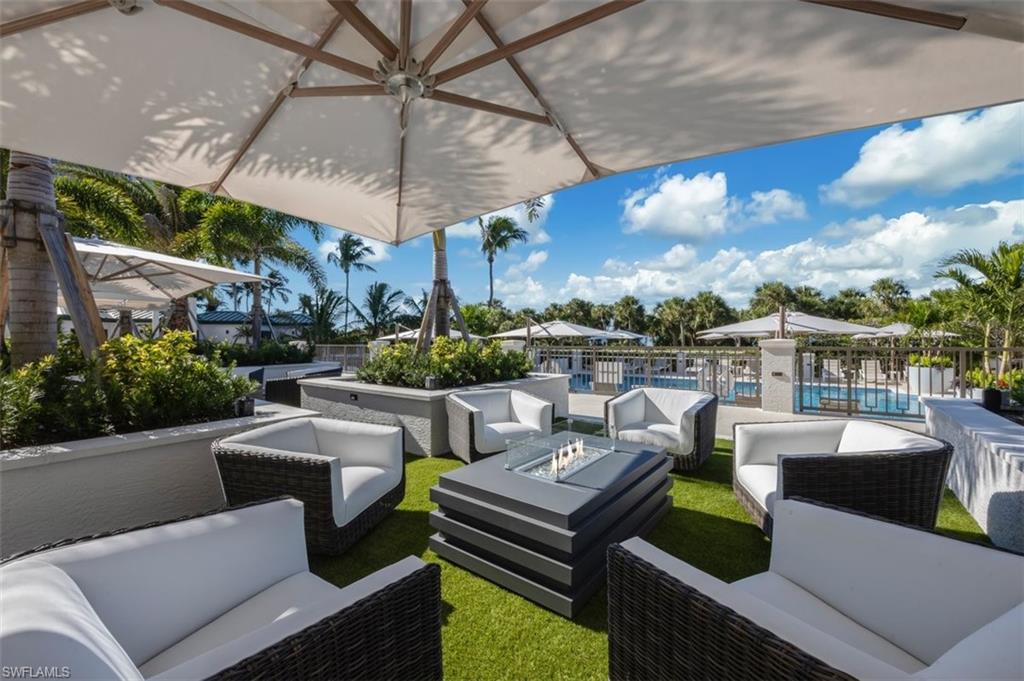 CARLYSLE AT BAY COLONY - Residential