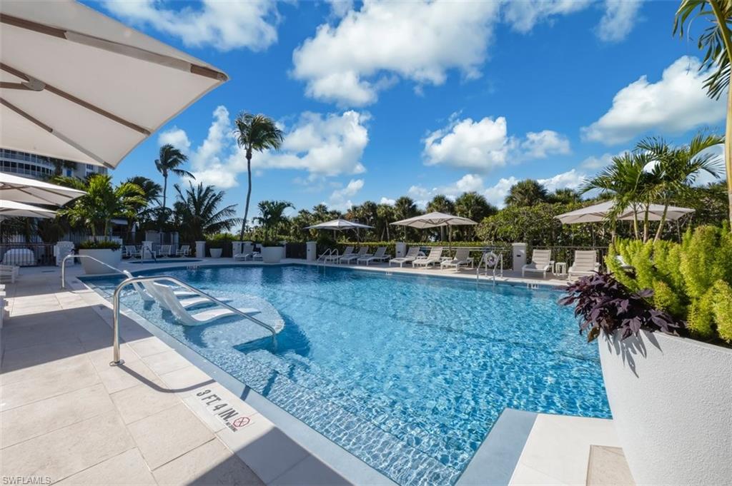 CARLYSLE AT BAY COLONY - Residential