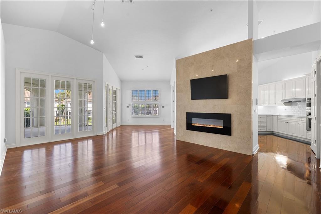 156 Colonade CIR 1107