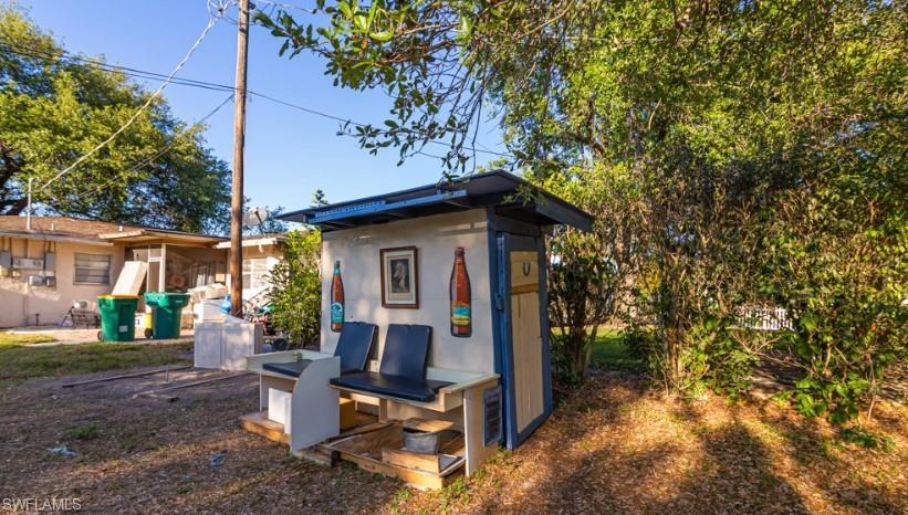 NAPLES VILLAS - Residential Lease