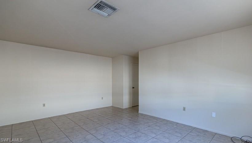 NAPLES VILLAS - Residential Lease