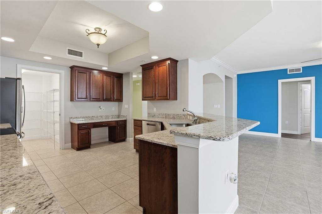 HIGH POINT PLACE - Residential