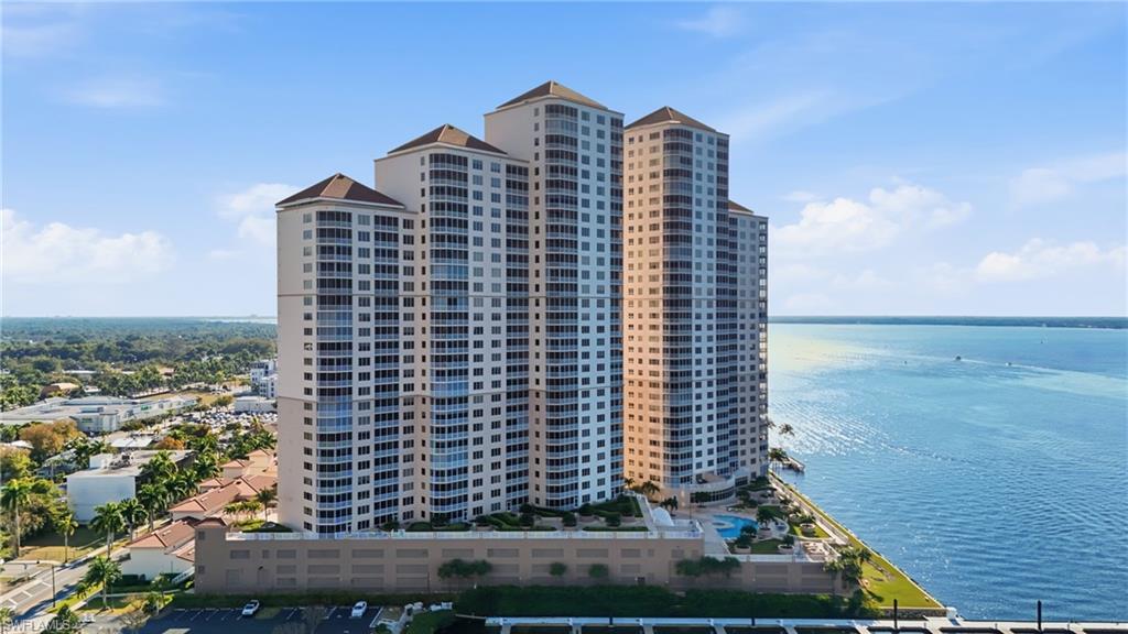 HIGH POINT PLACE - Residential