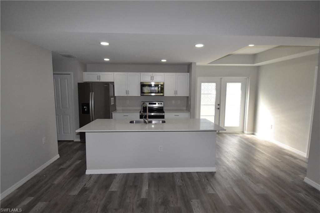 NORTH PORT - Residential Lease