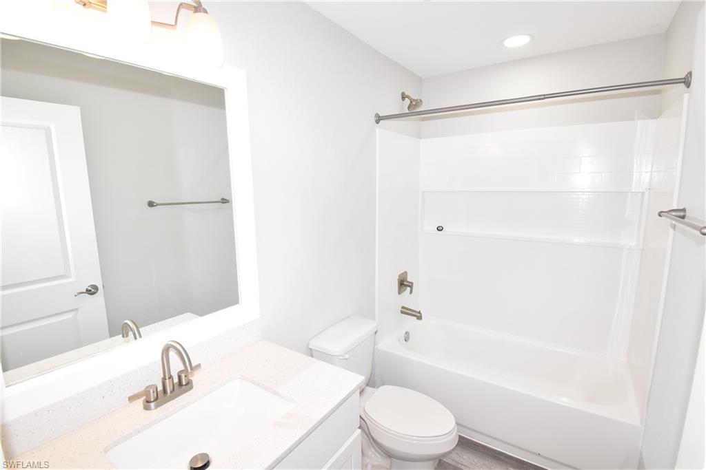 NORTH PORT - Residential Lease