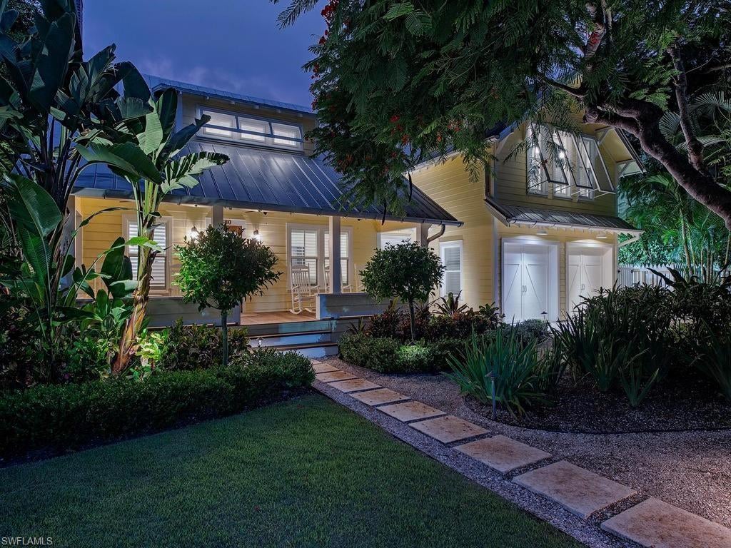 Photo of 680 8th AVE S, NAPLES, FL 34102 (MLS # 226032348)