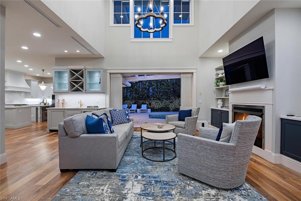 OLDE NAPLES - Residential