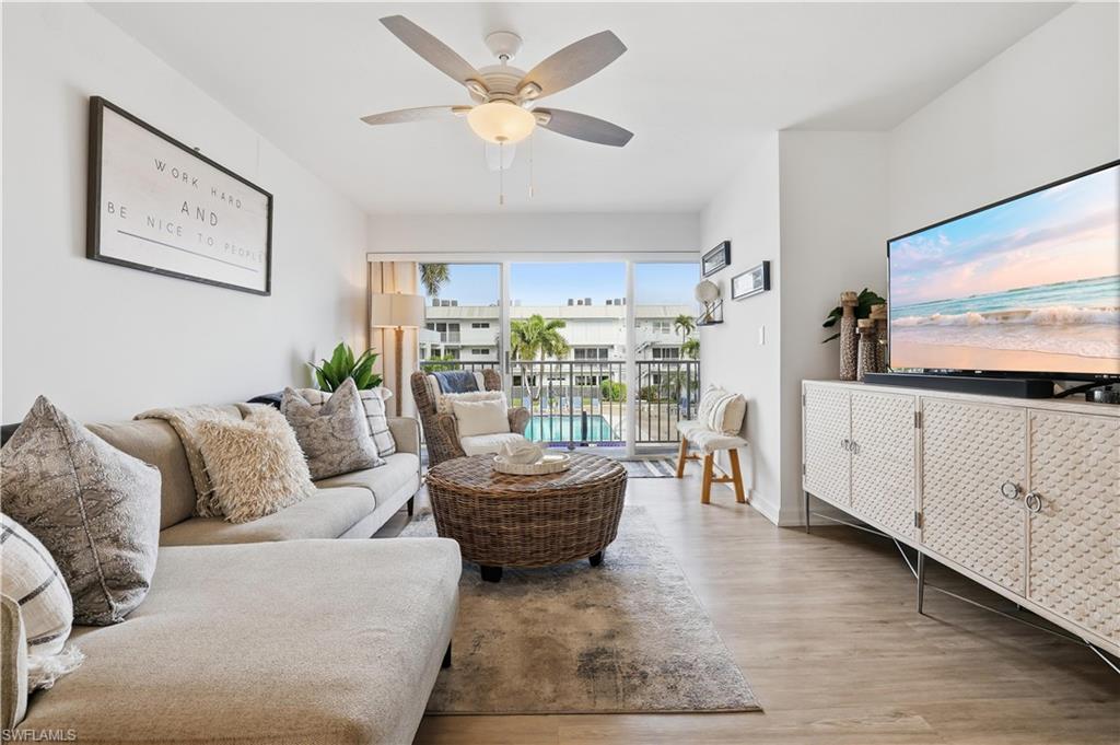 MARINA MANOR - Residential