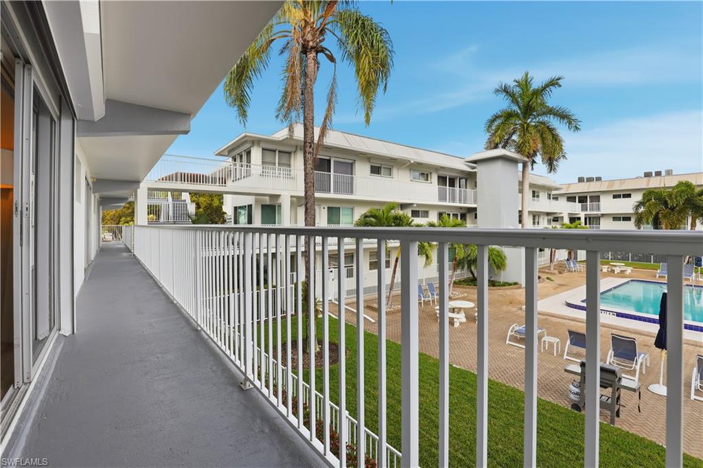 MARINA MANOR - Residential