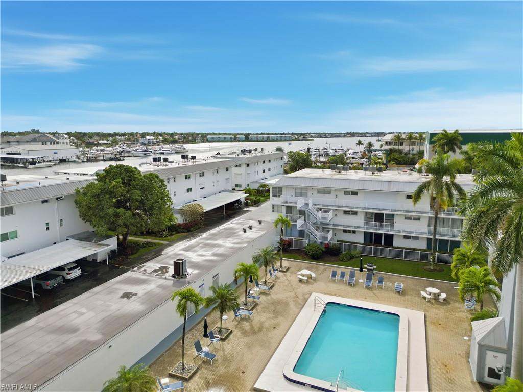 MARINA MANOR - Residential