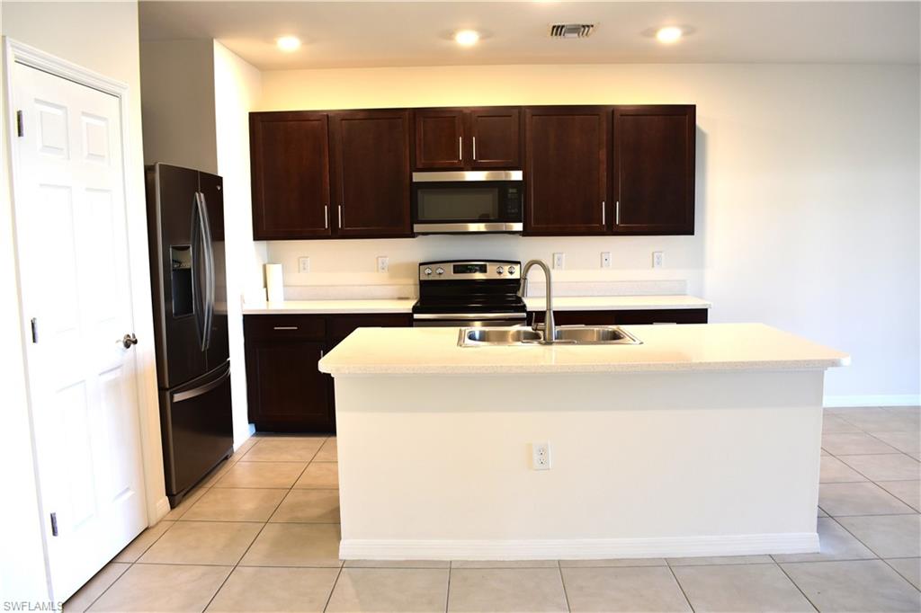 MEADOWOOD - Residential Lease