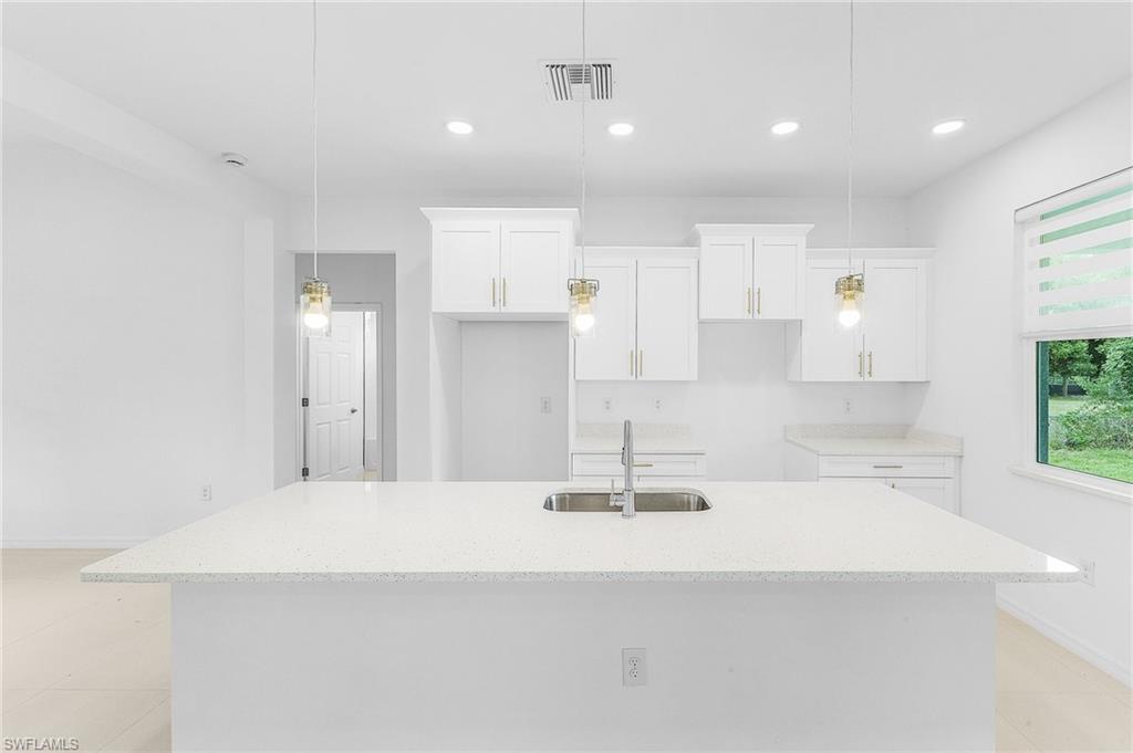 EAST RICHMOND - Residential Lease