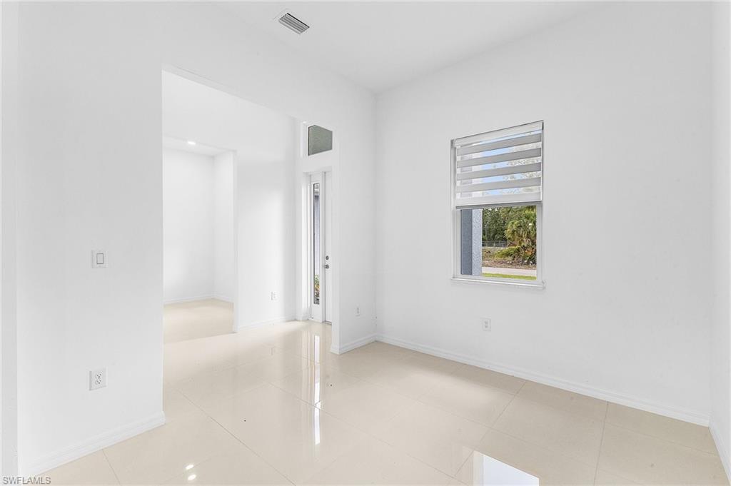 EAST RICHMOND - Residential Lease