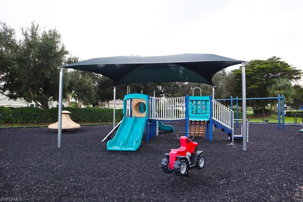 STONEYBROOK - Residential