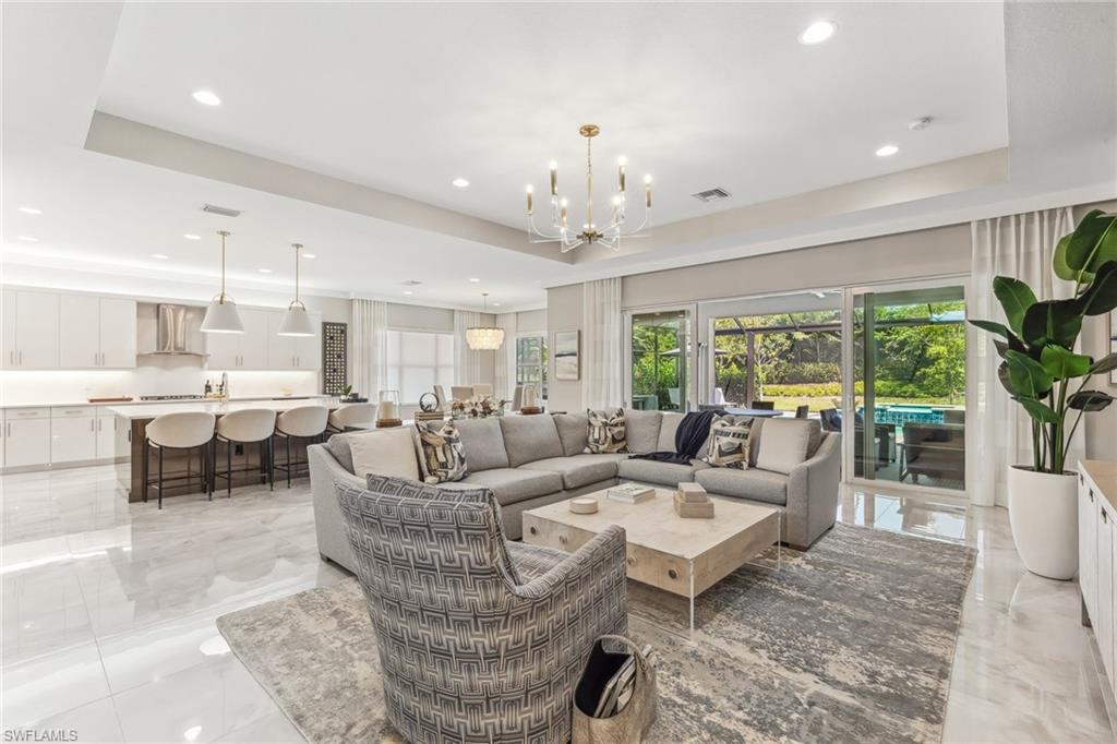 VALENCIA TRAILS - Residential