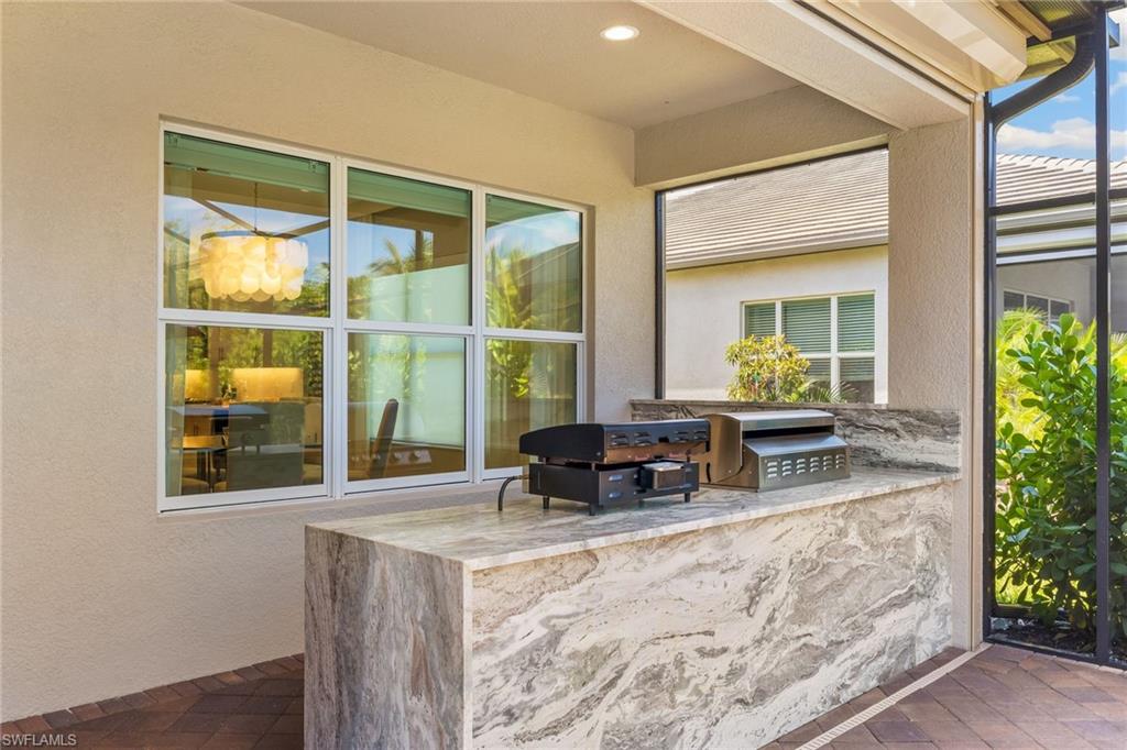 VALENCIA TRAILS - Residential