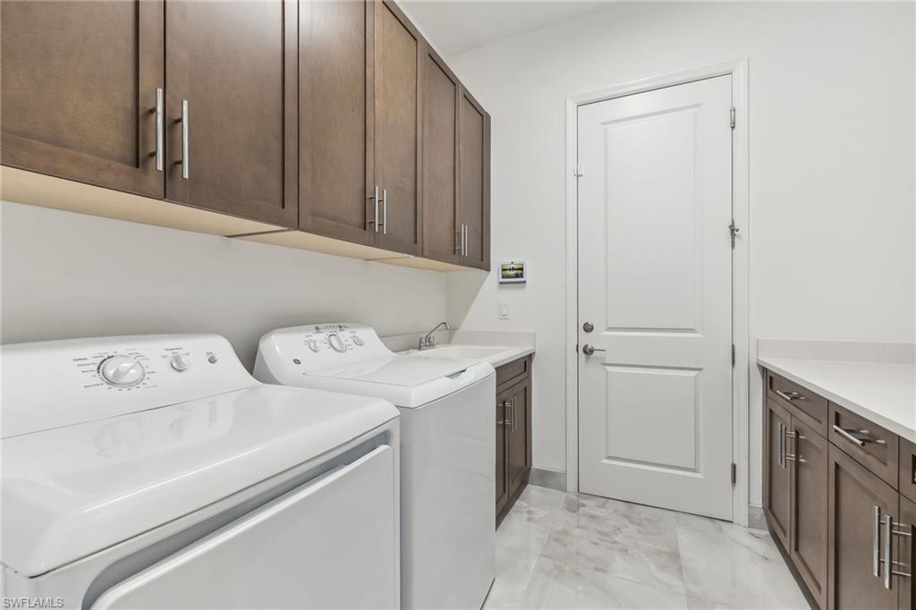 VALENCIA TRAILS - Residential