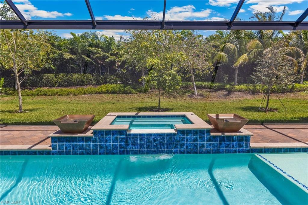 VALENCIA TRAILS - Residential